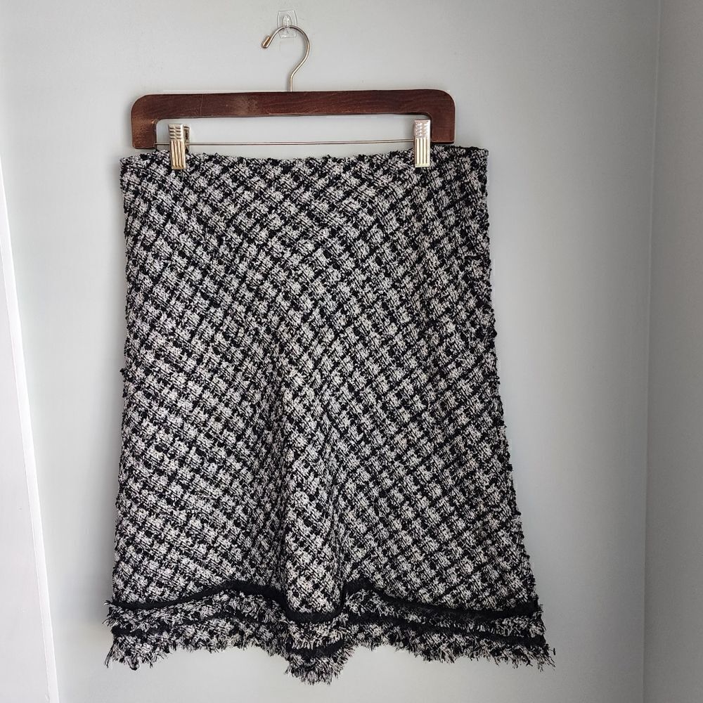 Event Black White Lined Back Zip Straight Midi Skirt Fringe Hem Size Large